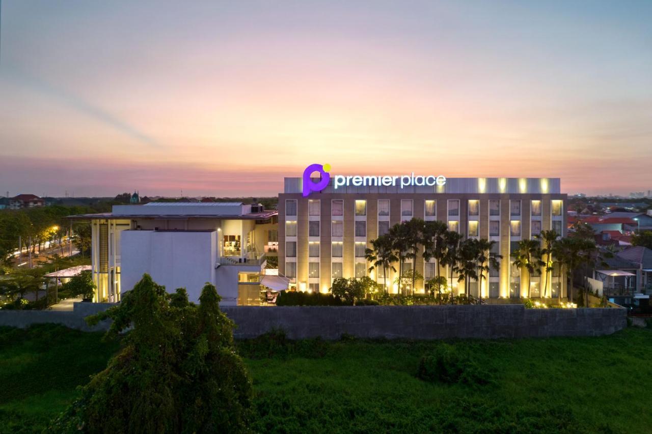 Premier Place Surabaya Airport Сидоарджо Екстериор снимка