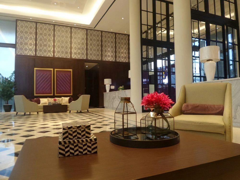 Premier Place Surabaya Airport Сидоарджо Екстериор снимка