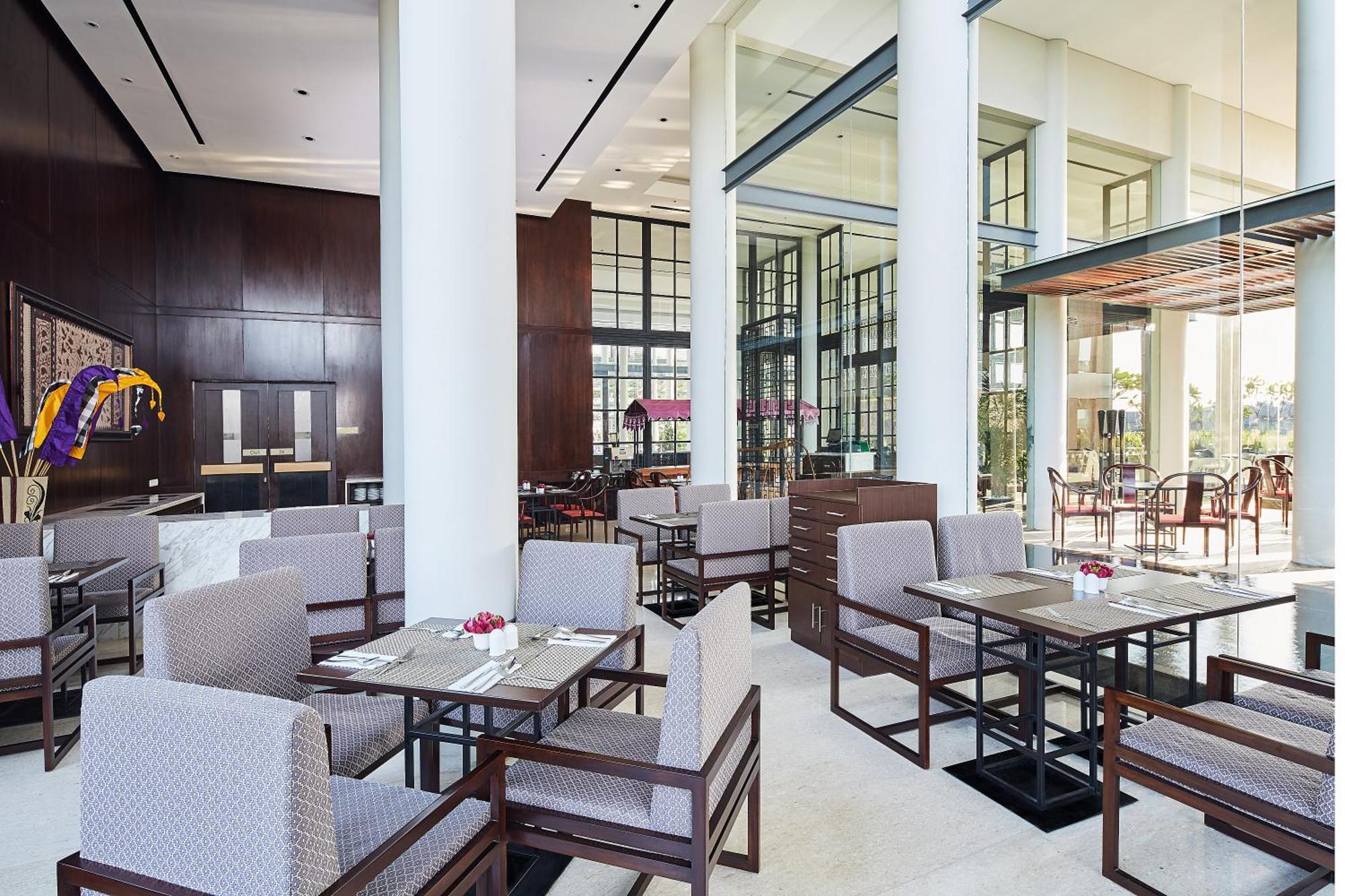 Premier Place Surabaya Airport Сидоарджо Екстериор снимка