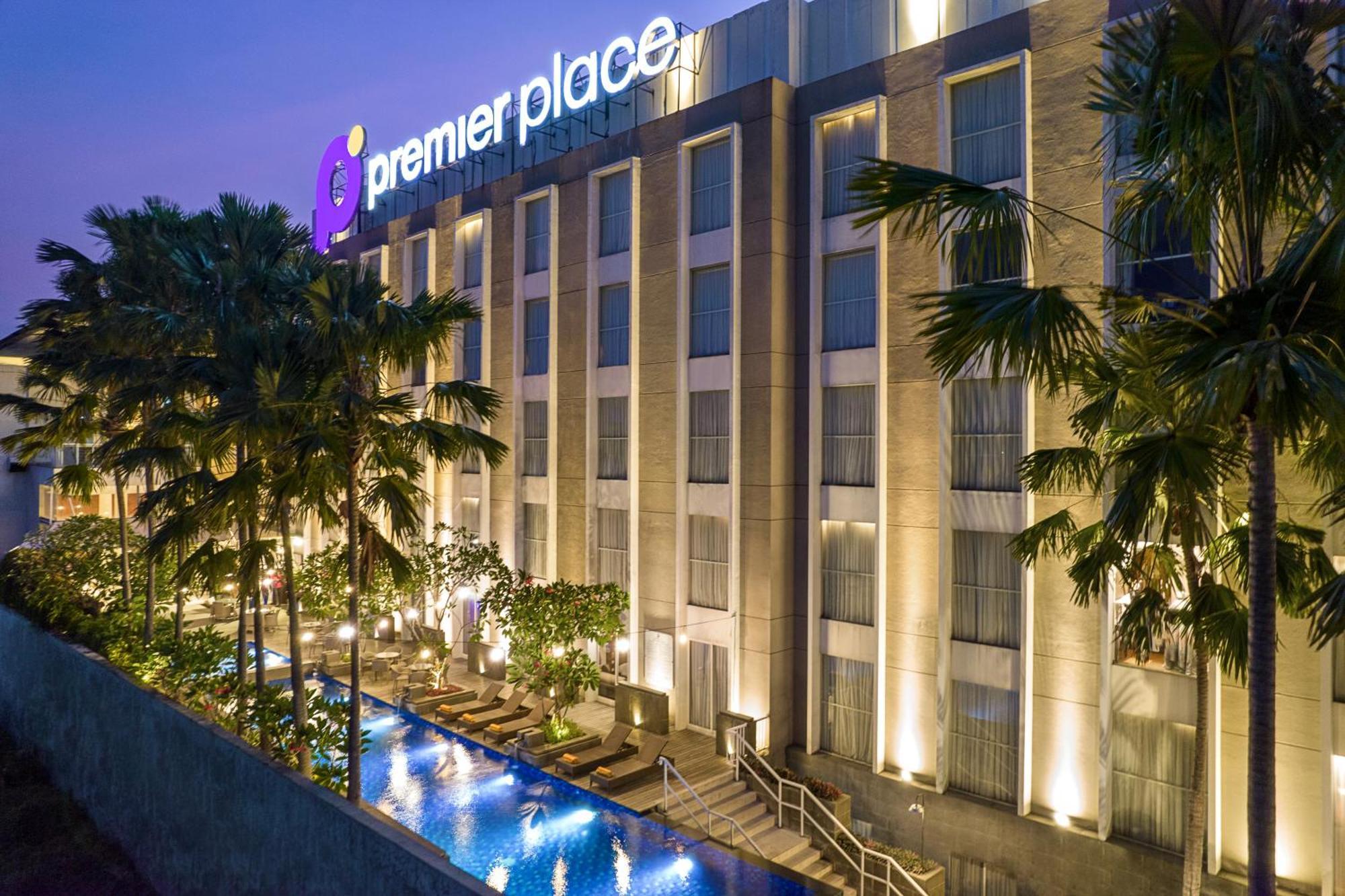 Premier Place Surabaya Airport Сидоарджо Екстериор снимка