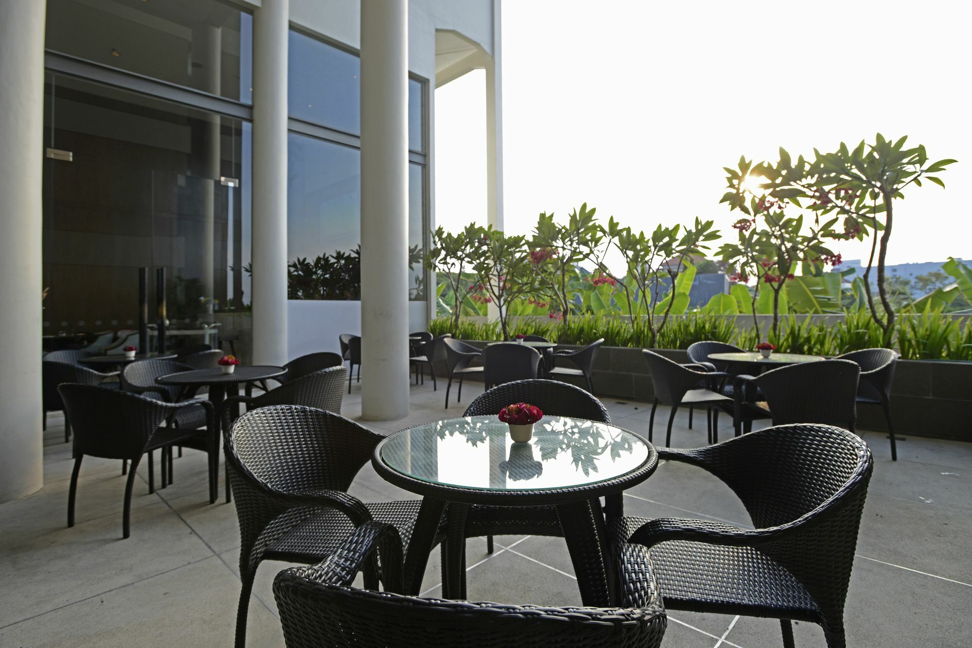 Premier Place Surabaya Airport Сидоарджо Екстериор снимка