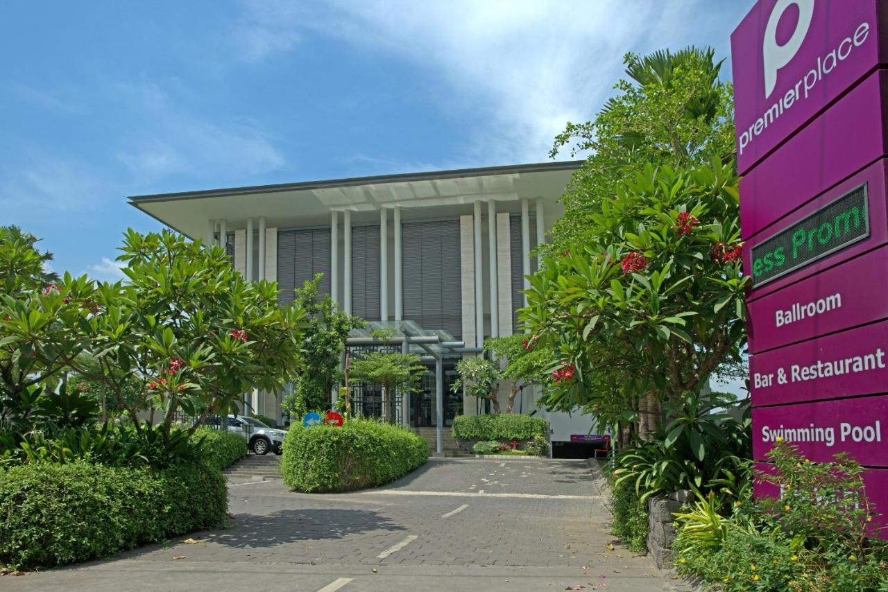 Premier Place Surabaya Airport Сидоарджо Екстериор снимка